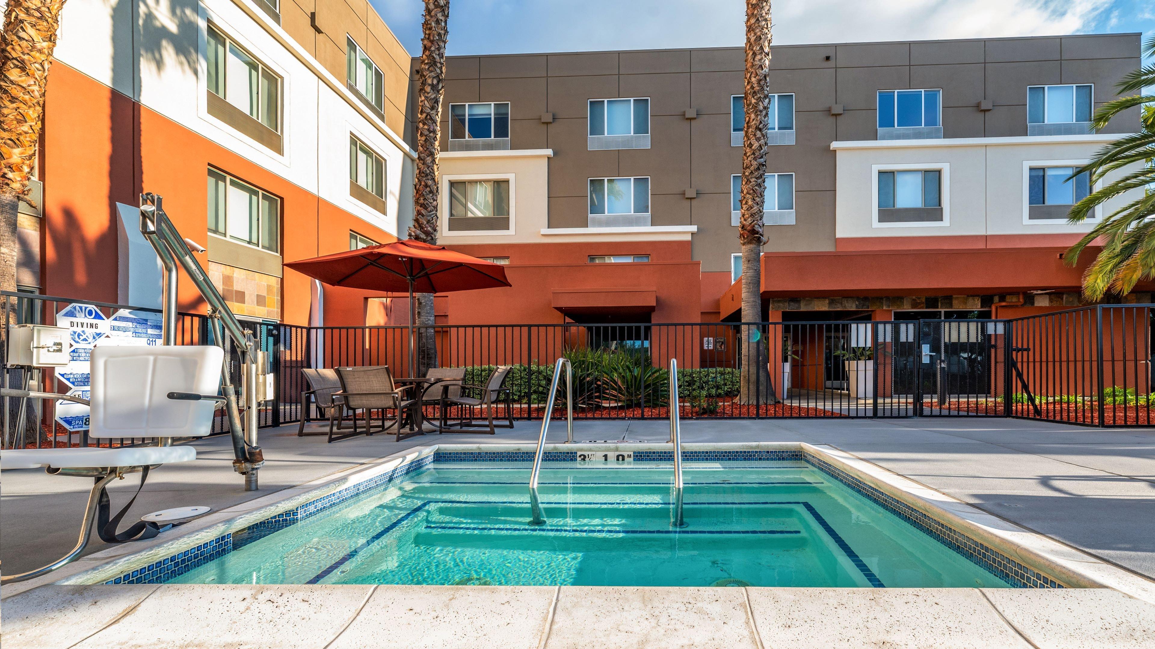 Holiday Inn Express Fremont - Milpitas Central By Ihg Eksteriør bilde